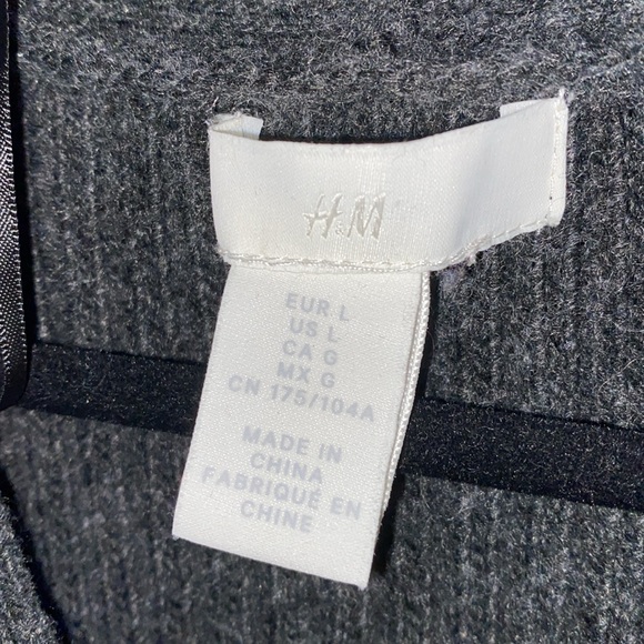 Wool blend short cardigan, size L, charcoal blend in colour - Picture 2 of 6